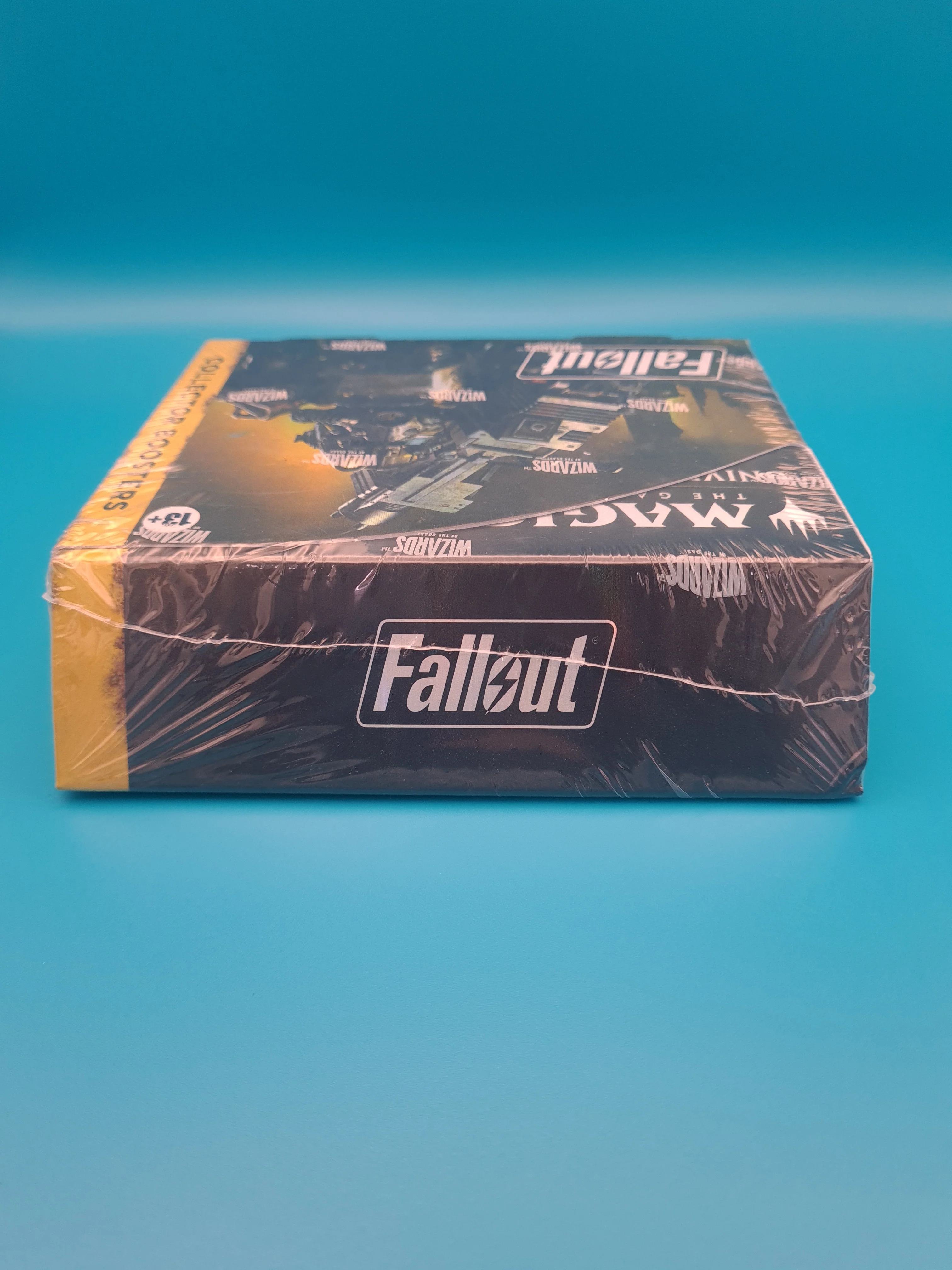 [Pre-Owned] MTG Fallout Collector Box - Image 6